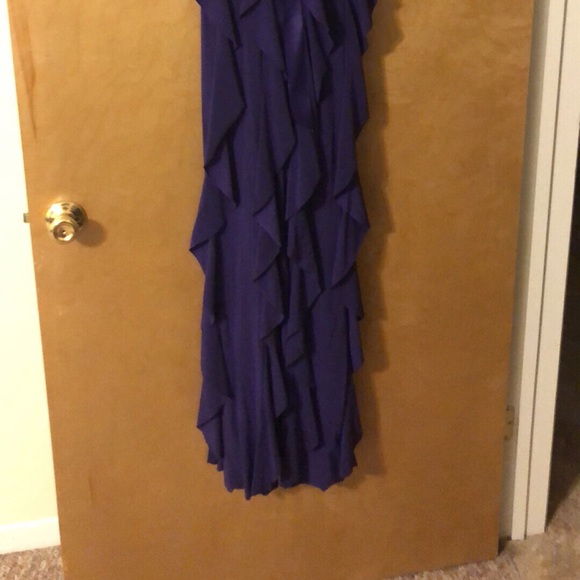 Formal Dress - Picture 3 of 4